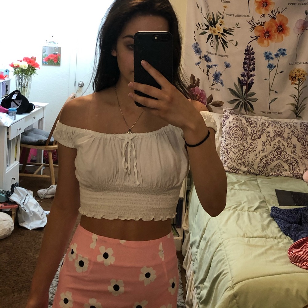 Brandy Melville off the shoulder shirt